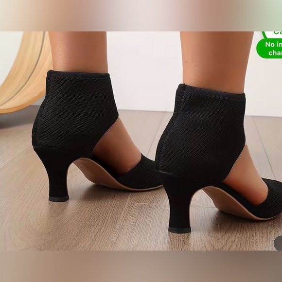 NWOT Black Fabric Heels. Wraps Around Ankle. Sz 7 - Picture 3 of 3